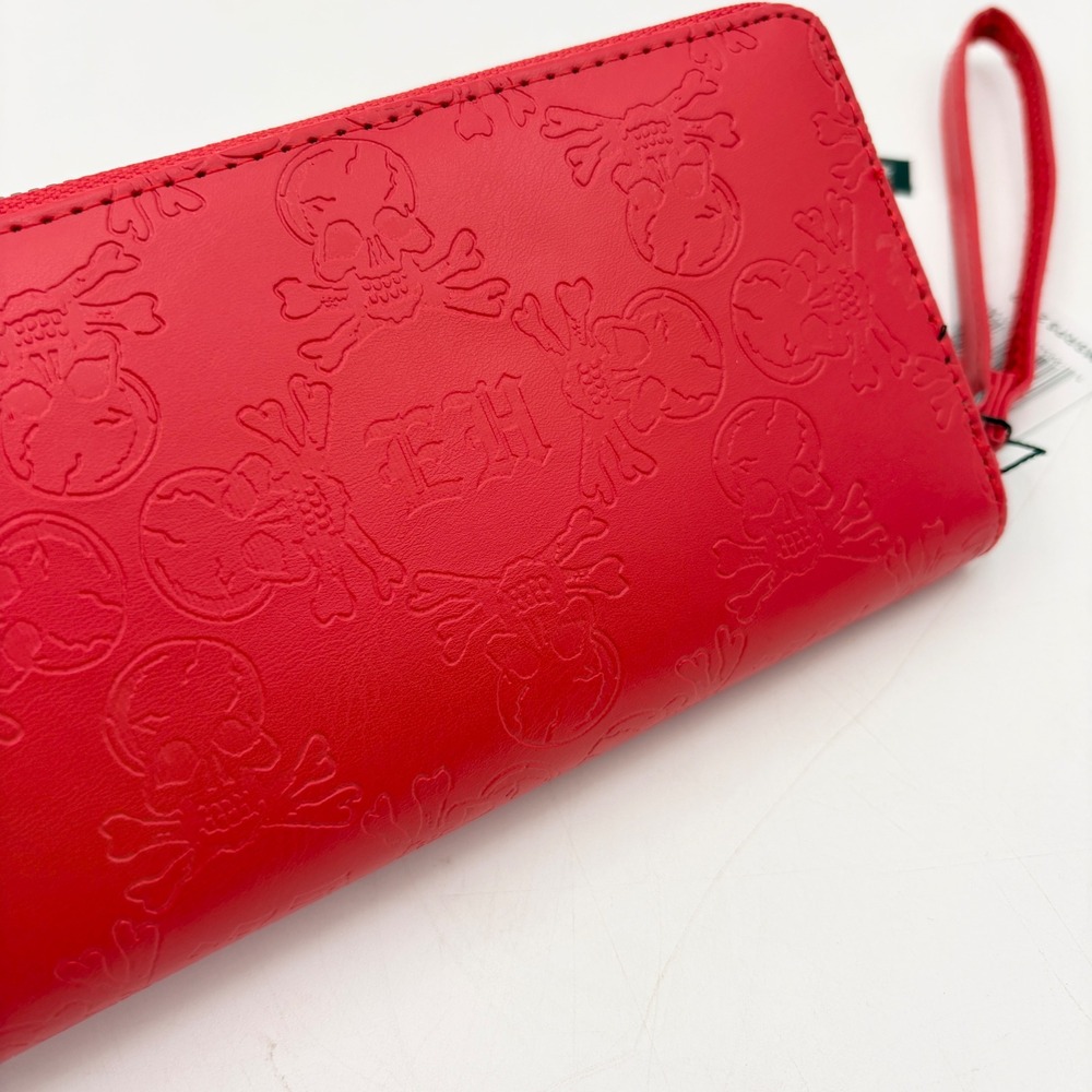 Ed Hardy Red Embossed Skull Zip Around Wristlet Wallet New with Tags - Picture 3 of 6